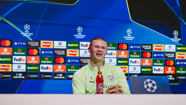 ฮาแลนด์บอก